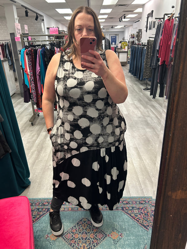 Black White Print Sleeveless Dress - Alembika