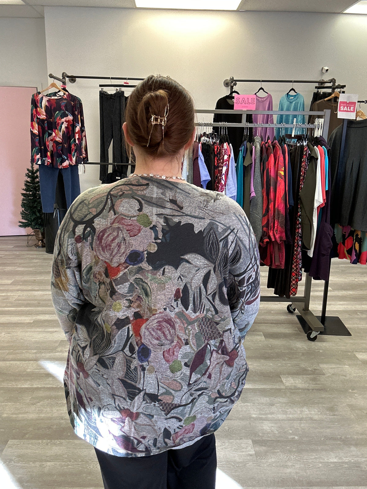 Floral V-Neck Top - Inoah