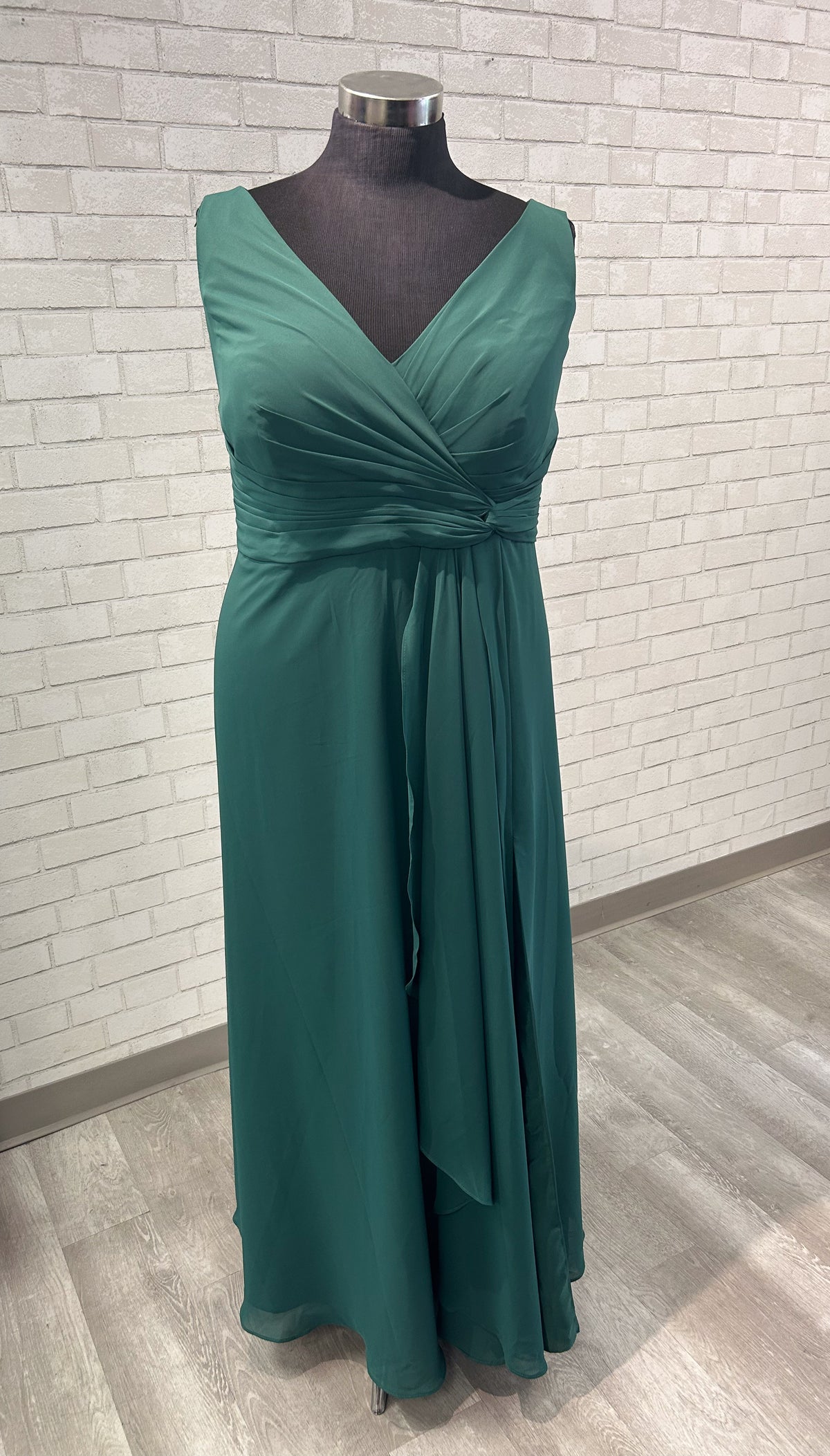 Lavetir Green Formal Gown