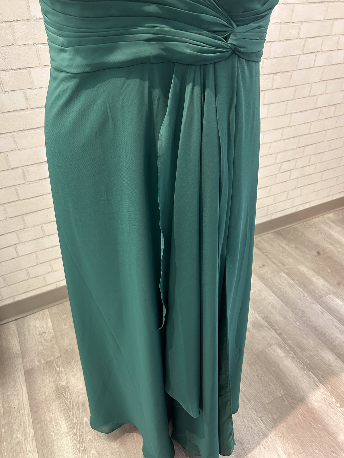 Lavetir Green Formal Gown