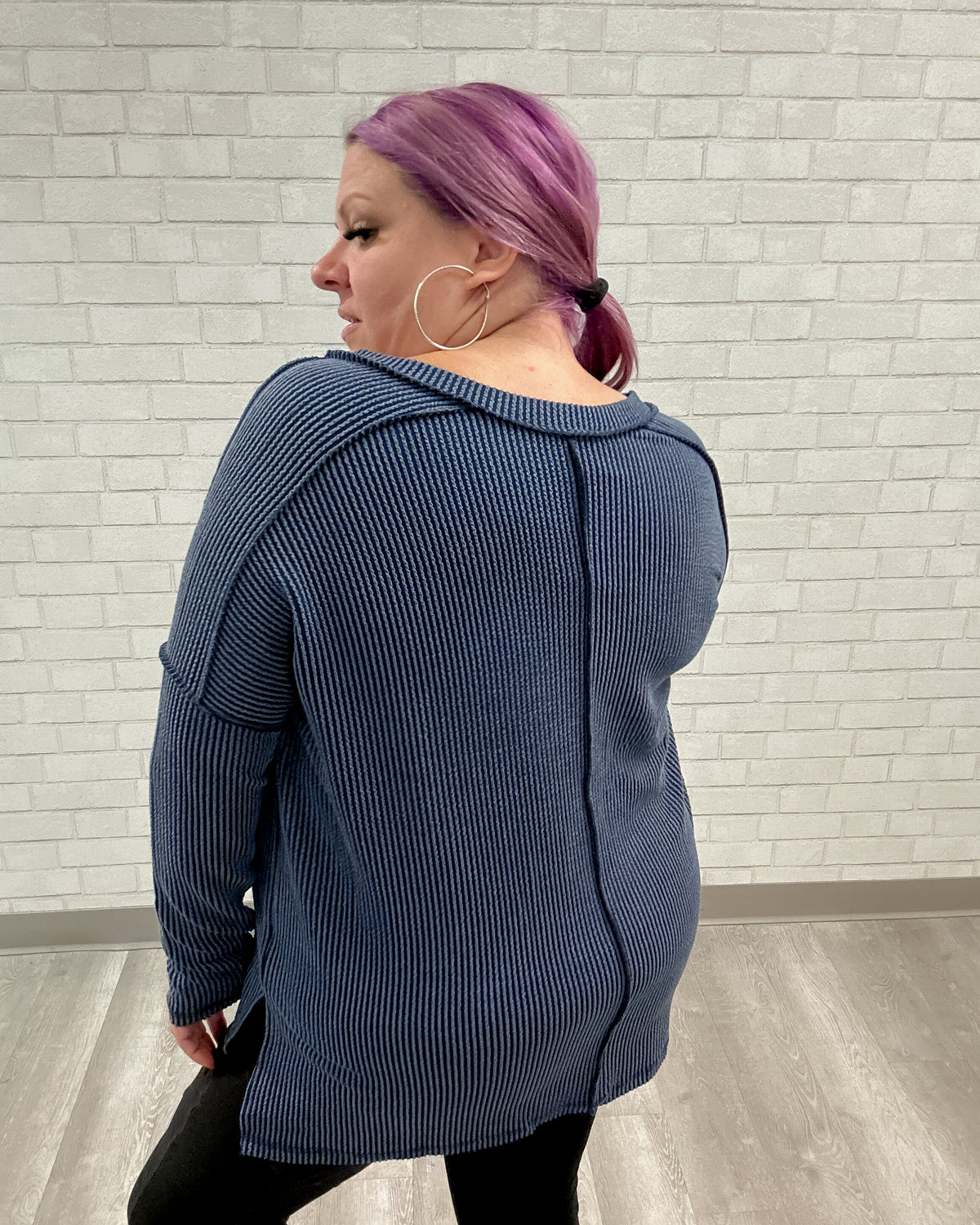 Raised Rib Long Sleeve V-Neck | Navy