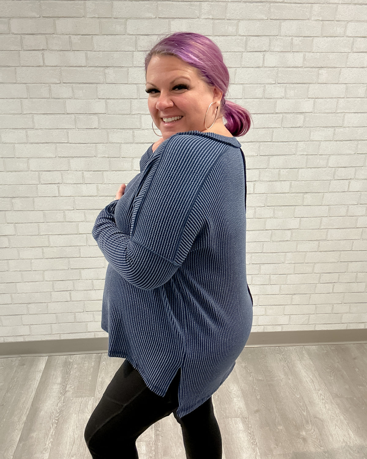 Raised Rib Long Sleeve V-Neck | Navy