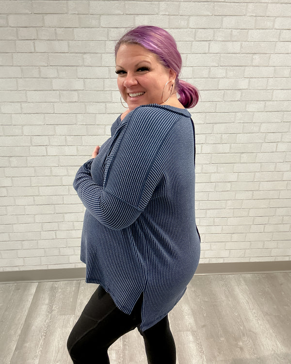 Raised Rib Long Sleeve V-Neck | Navy