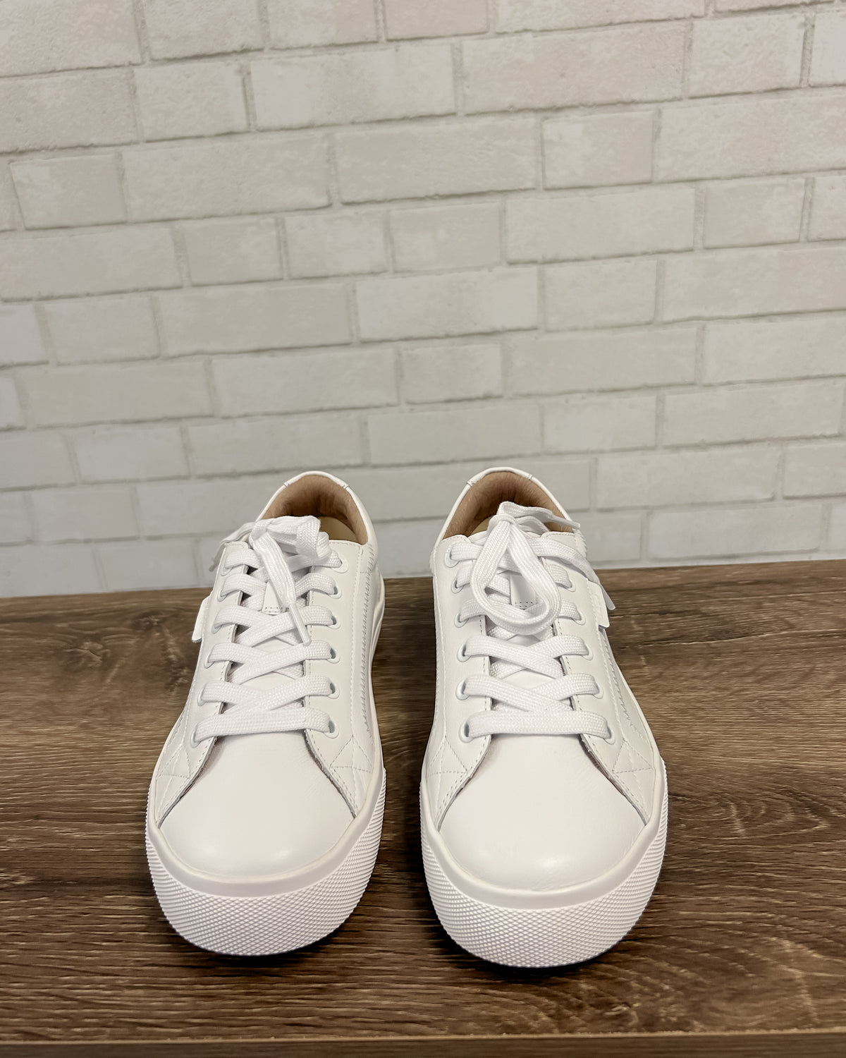 Plim Soul Lux in White - Wide Width!