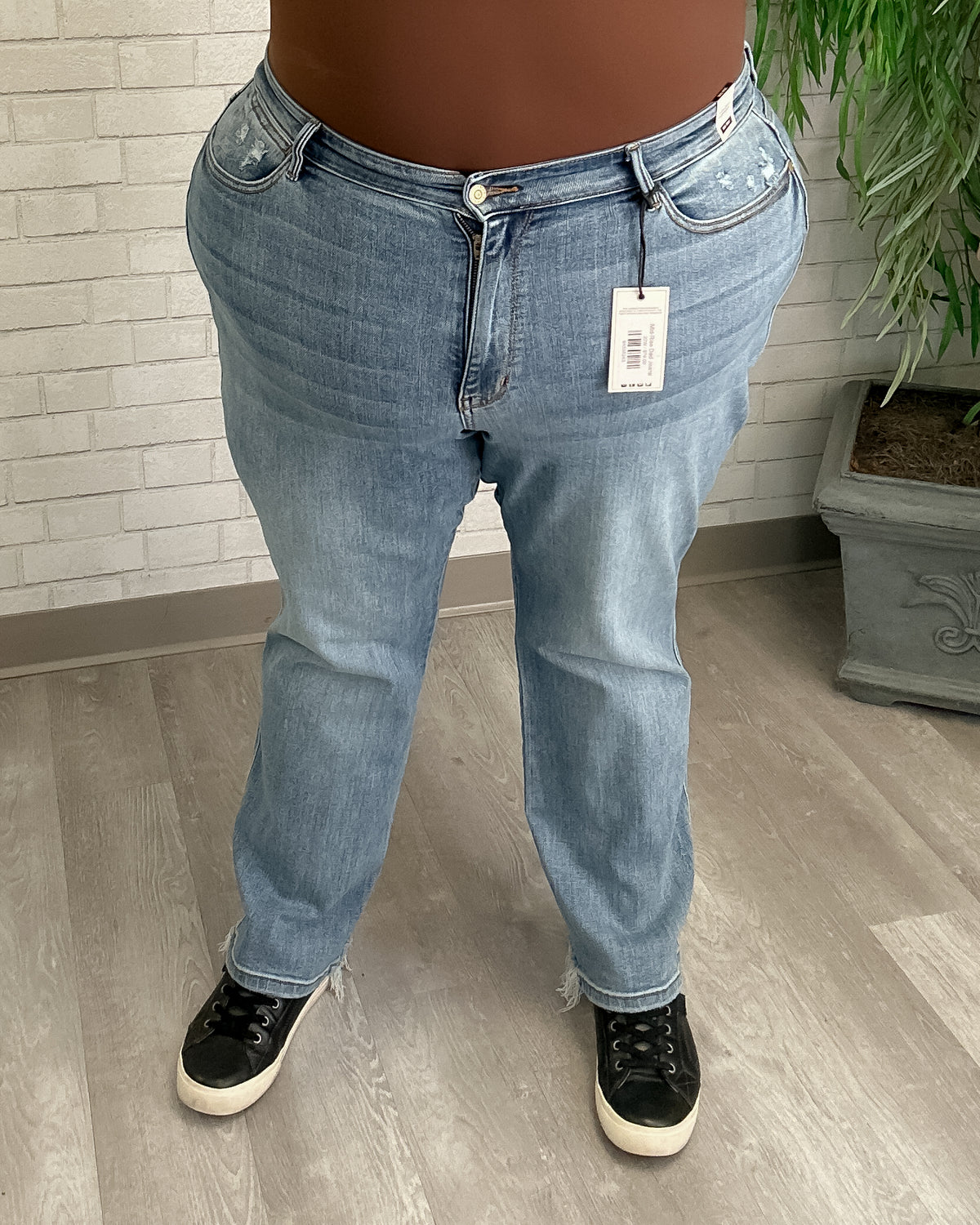 Mid-Rise Dad Jeans