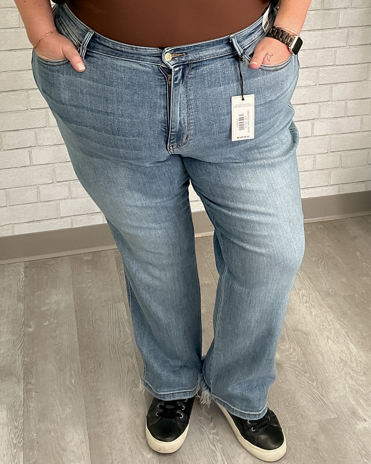 Mid-Rise Dad Jeans