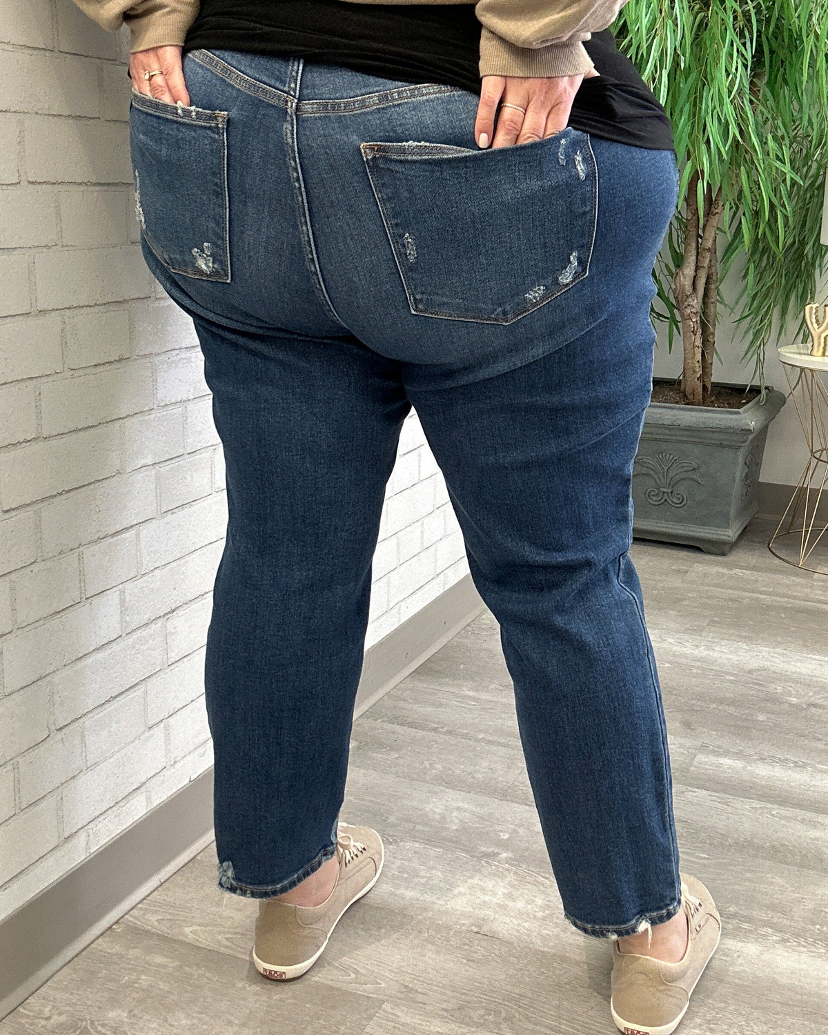 High Waist Front Yoke Slim Fit