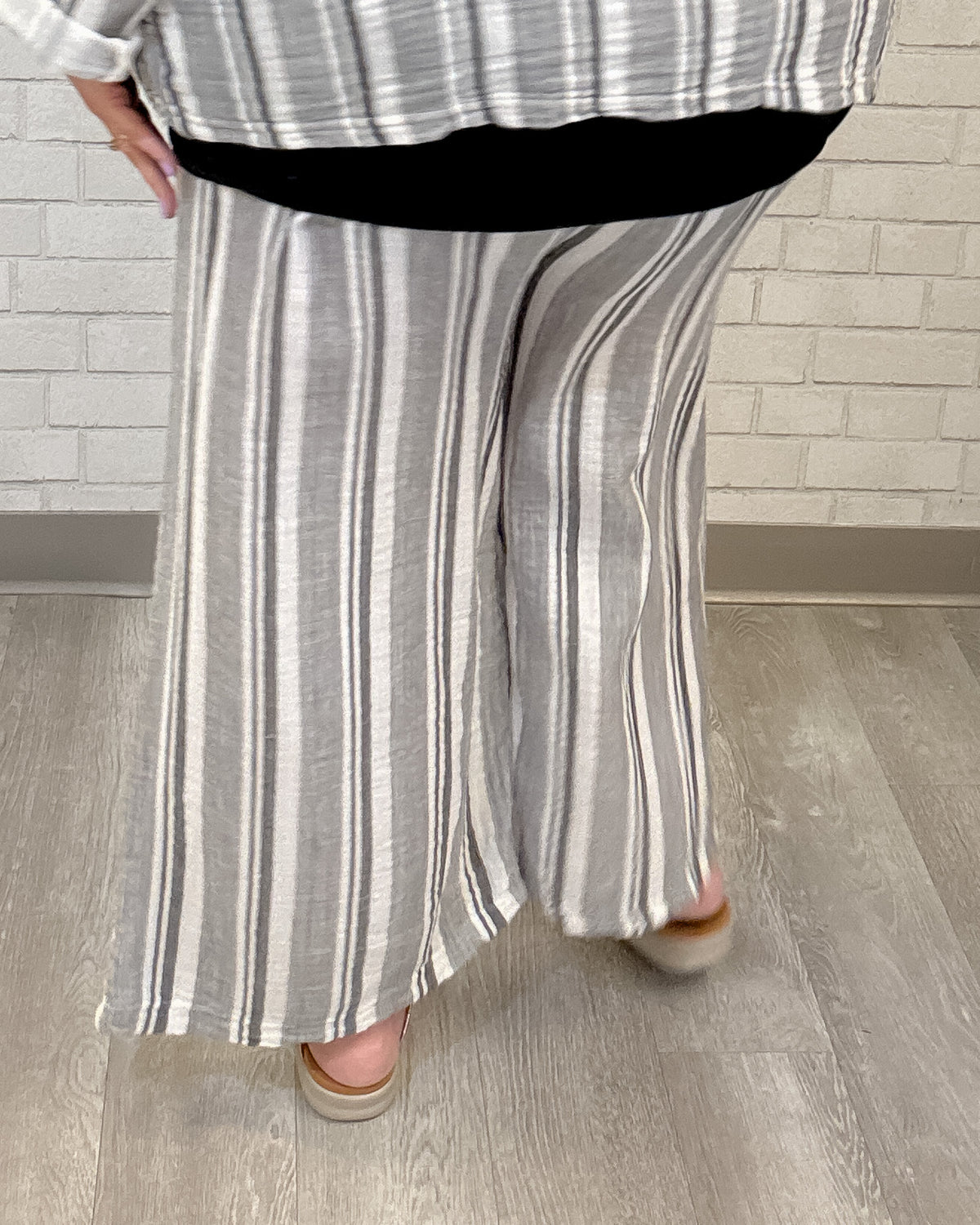 Cotton Striped Crop Pant | White