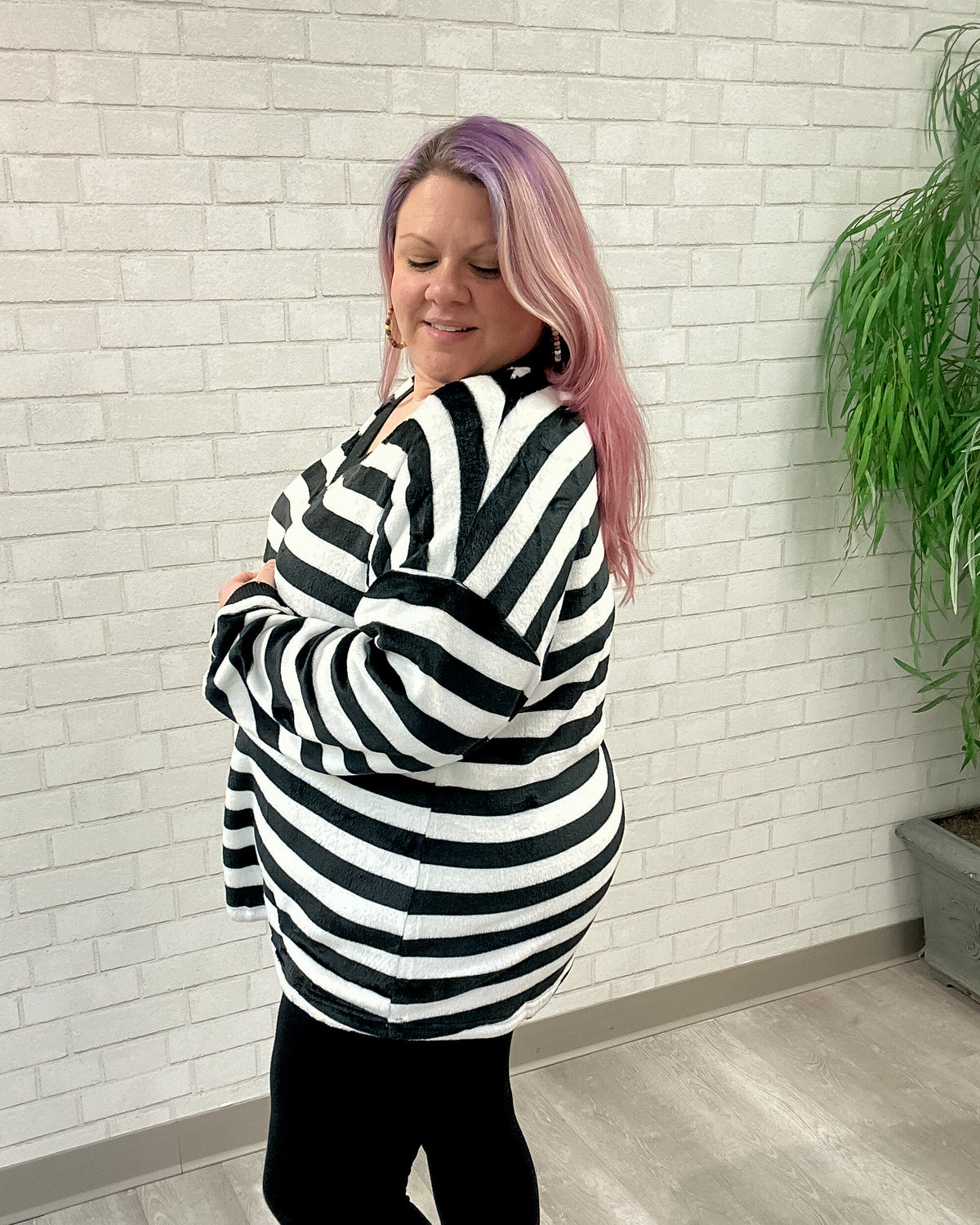 Striped Faux Fur Pullover | Black & White