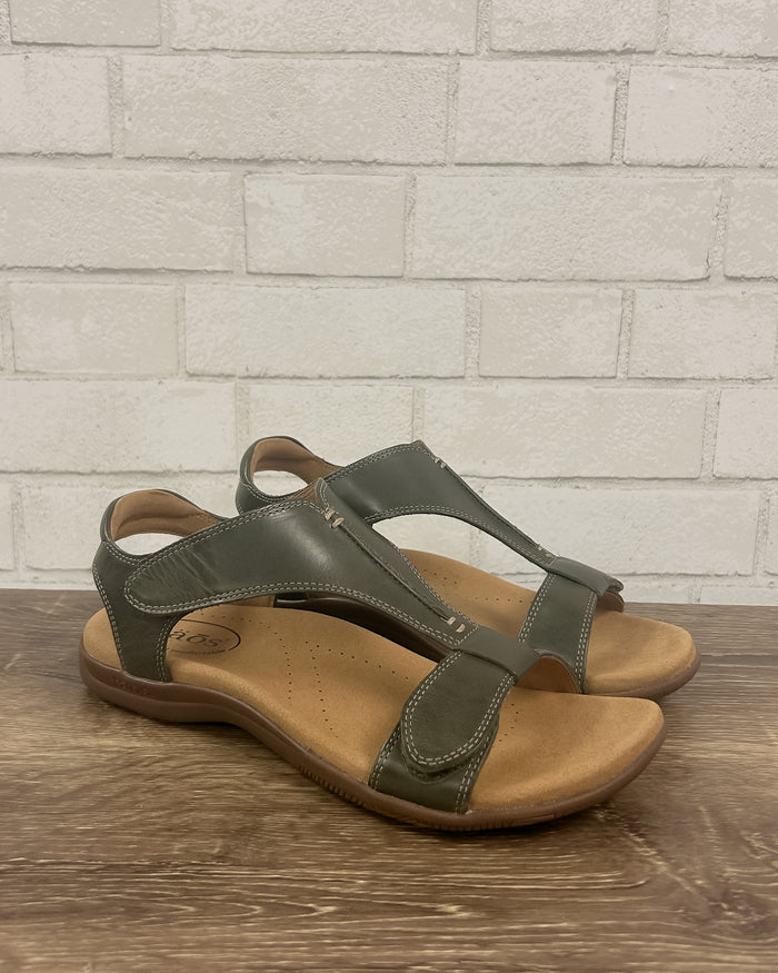 The Show | Olive