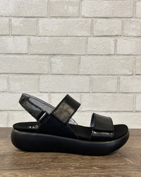 Bailee Sandal | Ink