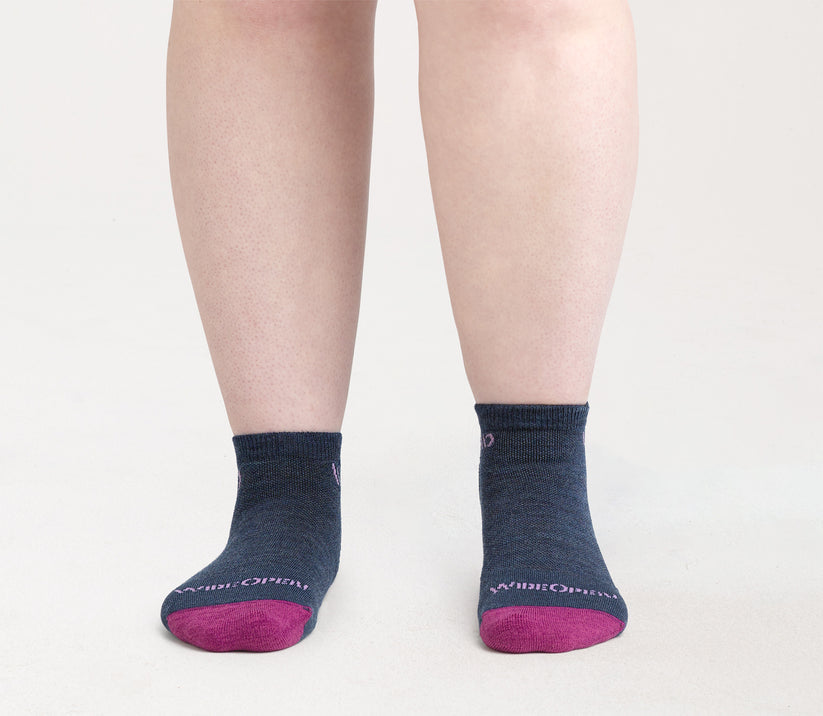 Women's Solid Midweight No Show Socks