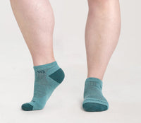 Women's Solid Midweight No Show Socks