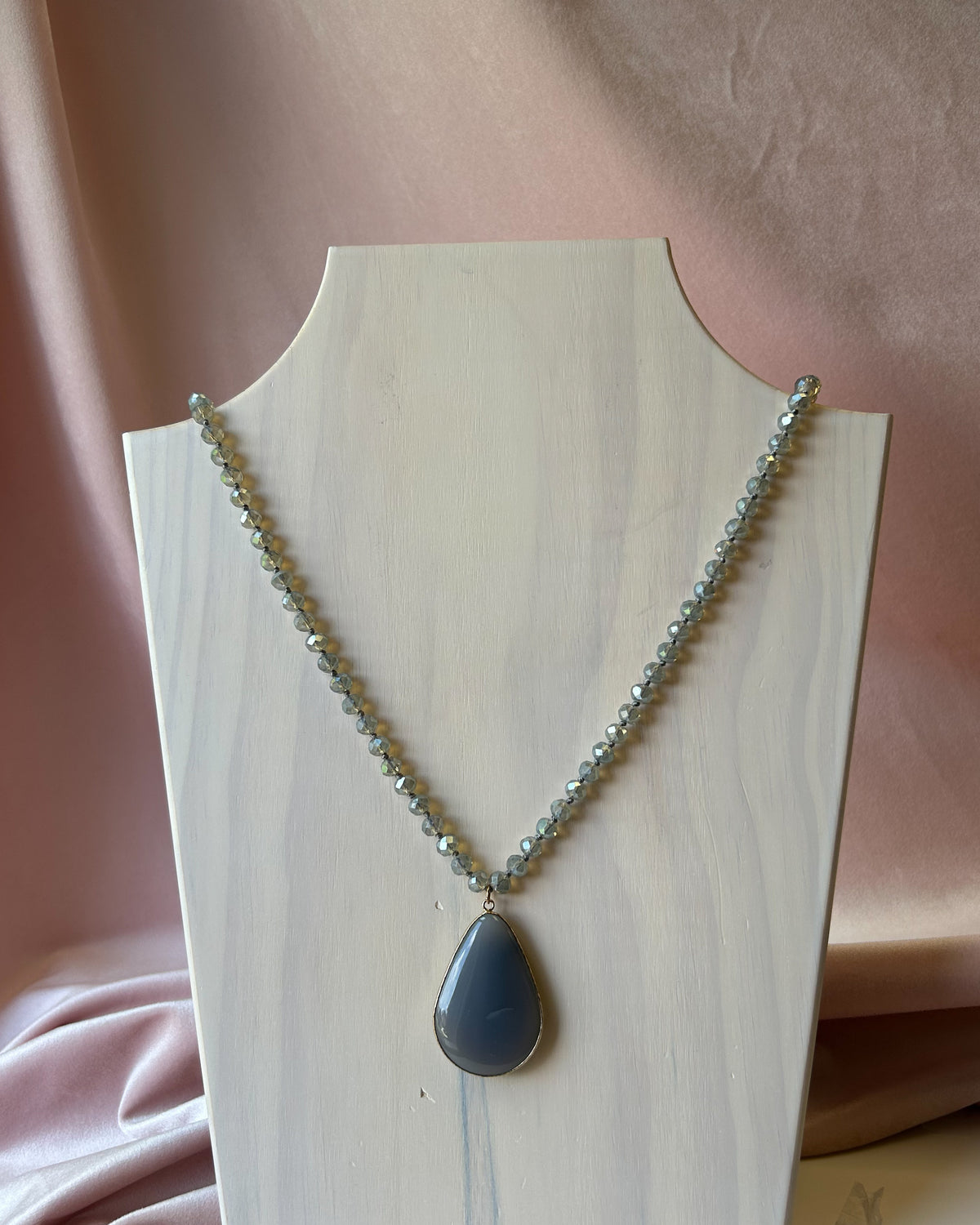 Gray Glass Crystal Beaded Neckl