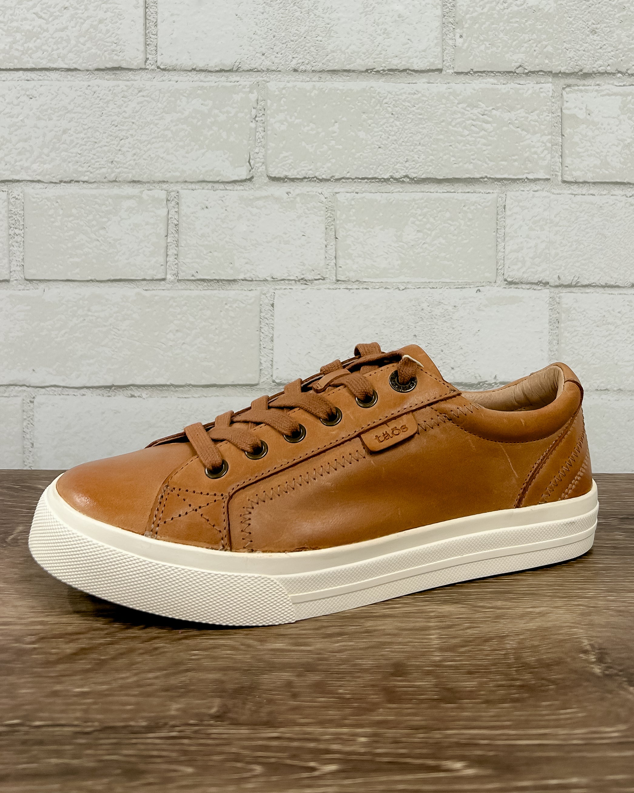 Taos shoes hotsell wide width