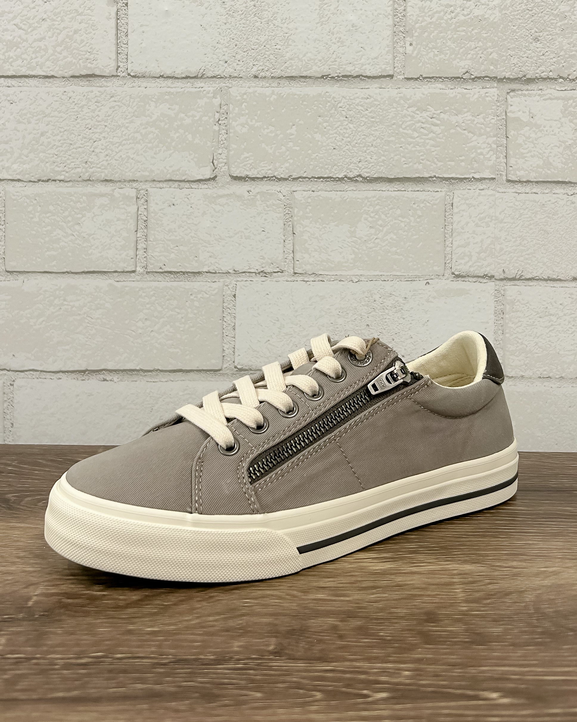 Taos shoes wide discount width